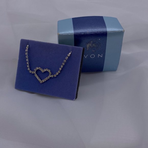 Jewelry Vintage Avon Clear Rhinestone Heart Bracelet Tagged  7 inch with 2 inch - Picture 1 of 5